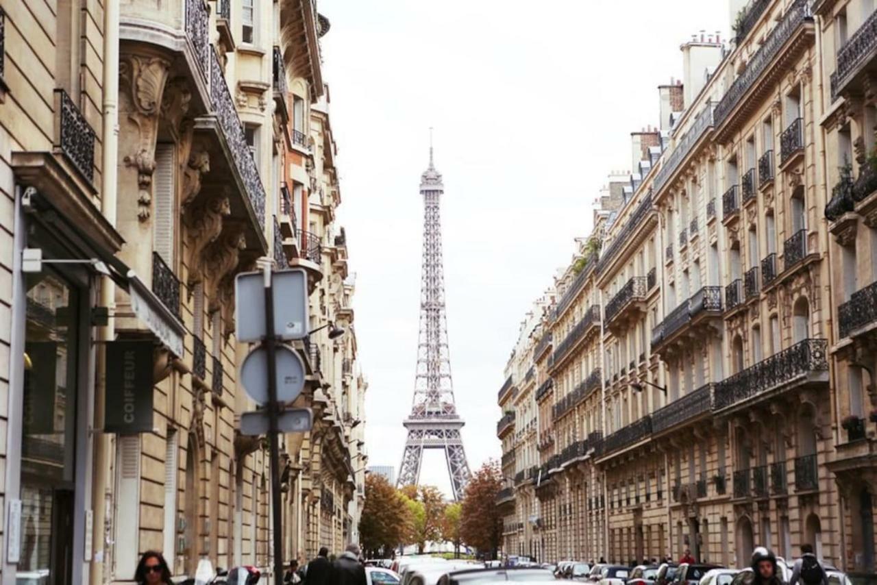 Gorgeous Paris Eiffel Tower Apartment Exterior photo
